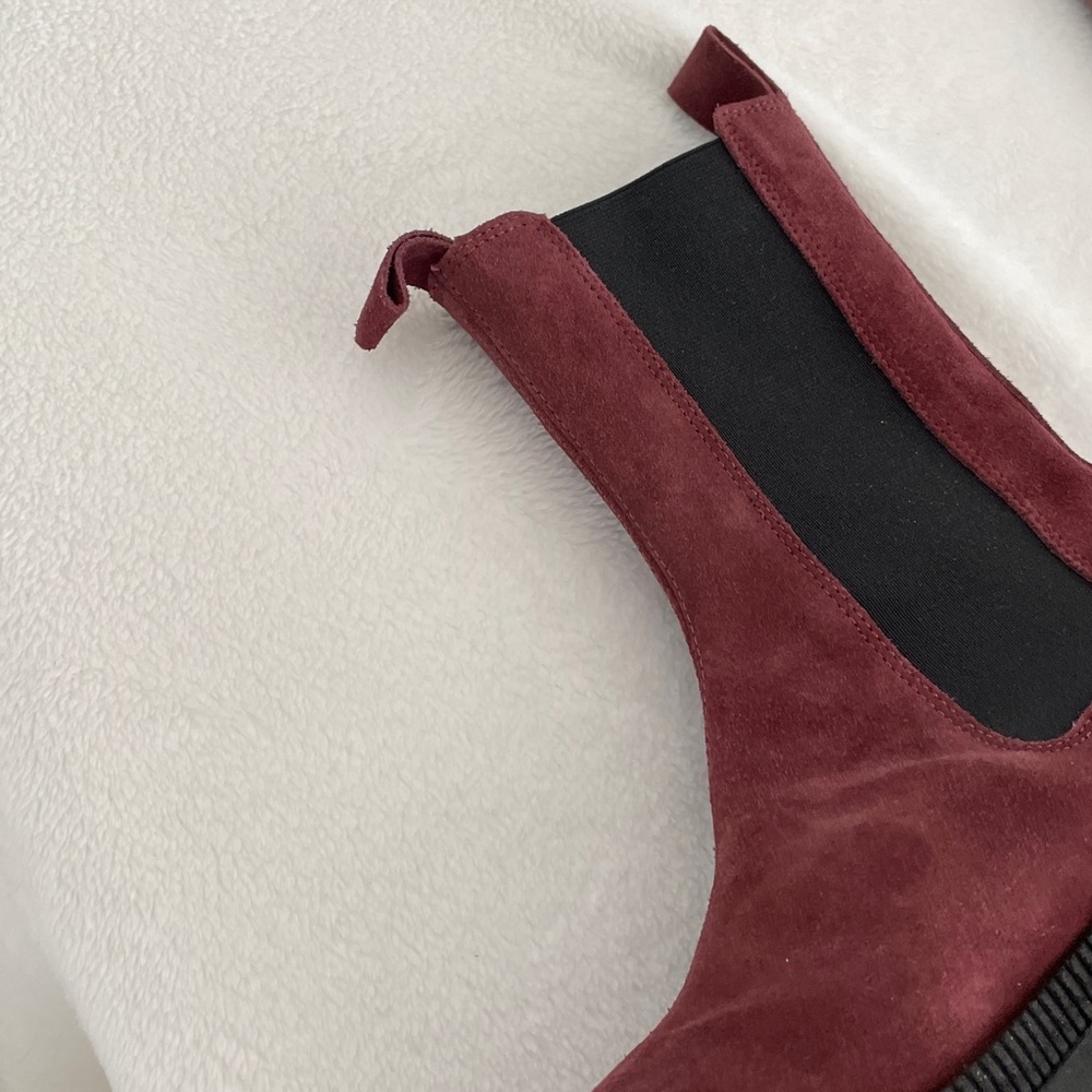 L'Intervalle Lorana Chelsea boot in burgundy suede, Eu 37 = us.  6.5 like new. - Picture 5 of 14